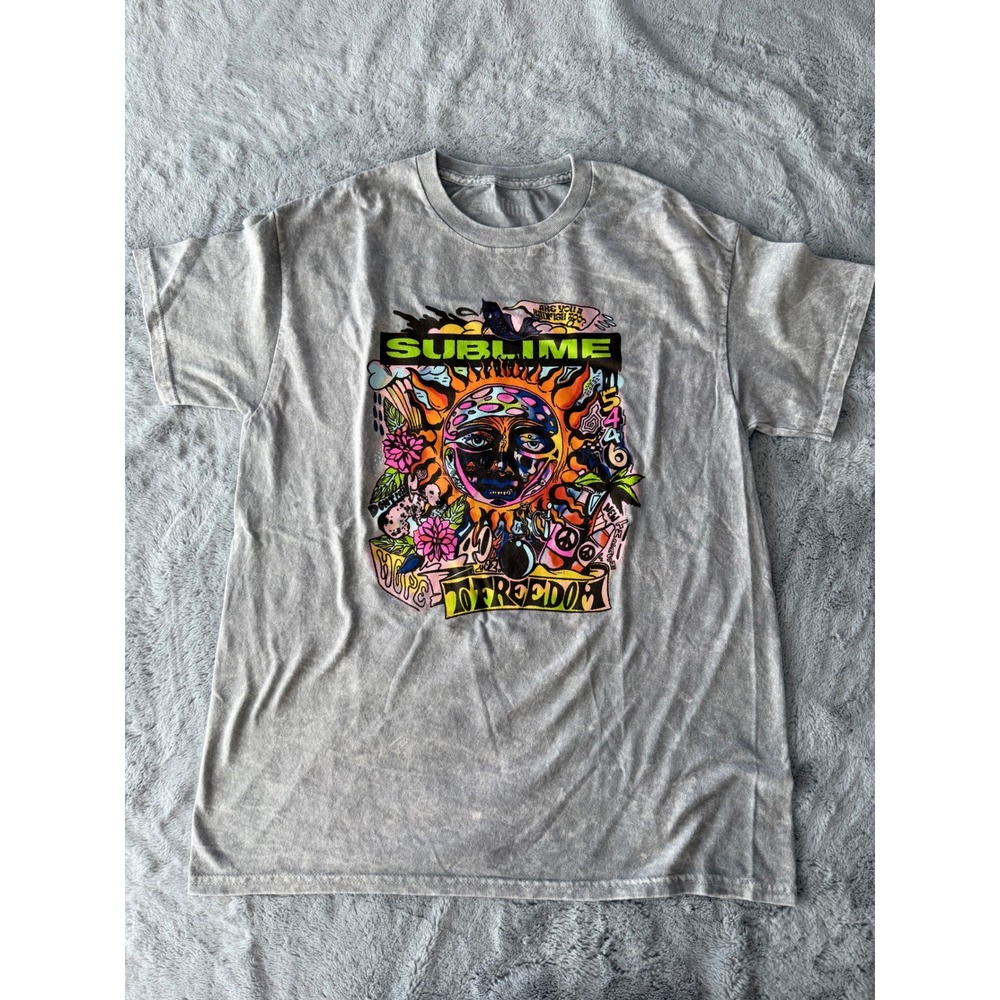 NWOT Sublime 40oz to Freedom Graphic T-Shirt Grey Acid Wash Sun Logo Mens Medium